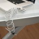 Cadenas pour ordinateur Master Lock 2120EURD accroché à une barre de chaise