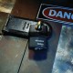 Cadenas Master Lock 6125 sur porte