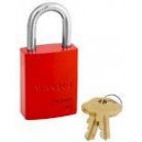 Cadenas de consignation Master Lock 6835 de couleur rouge